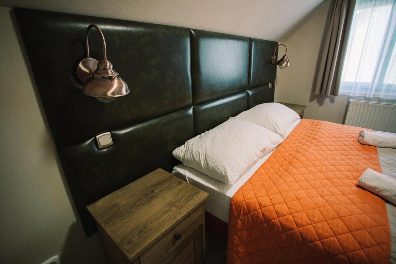 Oetoesfogat Panzio Bed and Breakfast Siófok Buitenkant foto